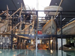 佐渡国小木民俗博物館・凄い数の収蔵です。