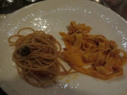 パスタ2種盛り。さすが本場。美味しい！