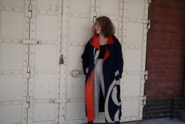 ２００年前の筒描き幕からフードコート。ワンピースはミラノで着ました。２００年天保４年と書かれてありました。