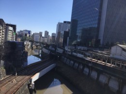 聖橋から御茶ノ水駅。 さだまさしの檸檬の世界。 