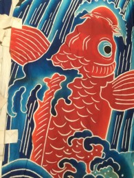鯉の滝登り。好きな図柄です。