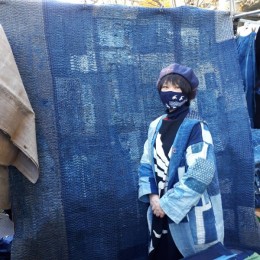 今日大江戸骨董市に私が作った襤褸コートを着て行ったWさん。、沢山の人に褒められたそうです。 そういう話を聞くと嬉しいですね。